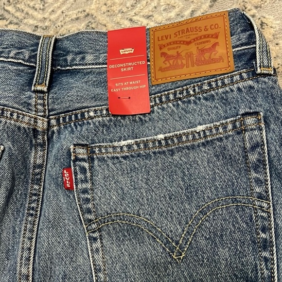 Levi’s Jean Skirt - Picture 3 of 5